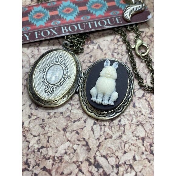 BIRTHDAY GIFT MOM DAUGHTER WIFE GRANDMA BUNNY RABBIT LOCKET PHOTO NECKLACE NEW - Picture 10 of 14